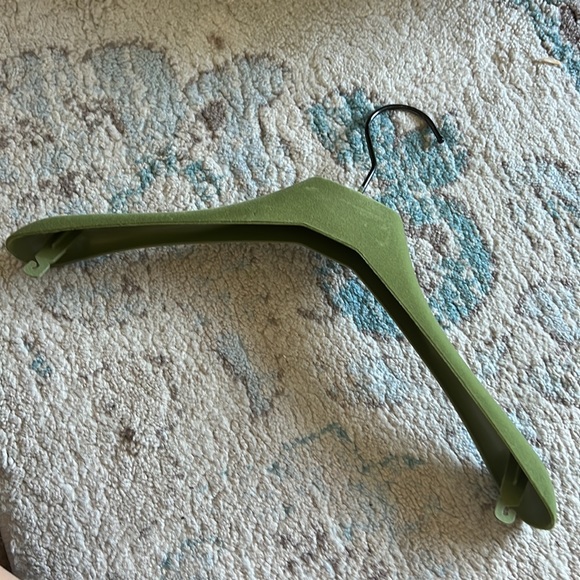 gucci RTW hanger - Picture 2 of 2